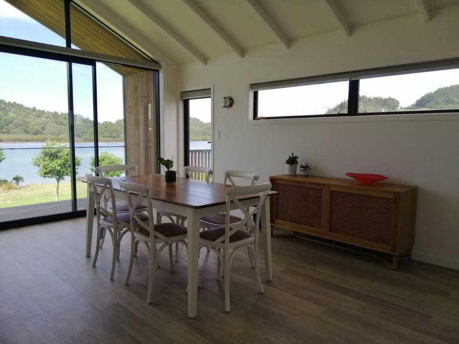 Purangi Waterfront Retreat - 2 Bedroom Cooks Beach Экстерьер фото